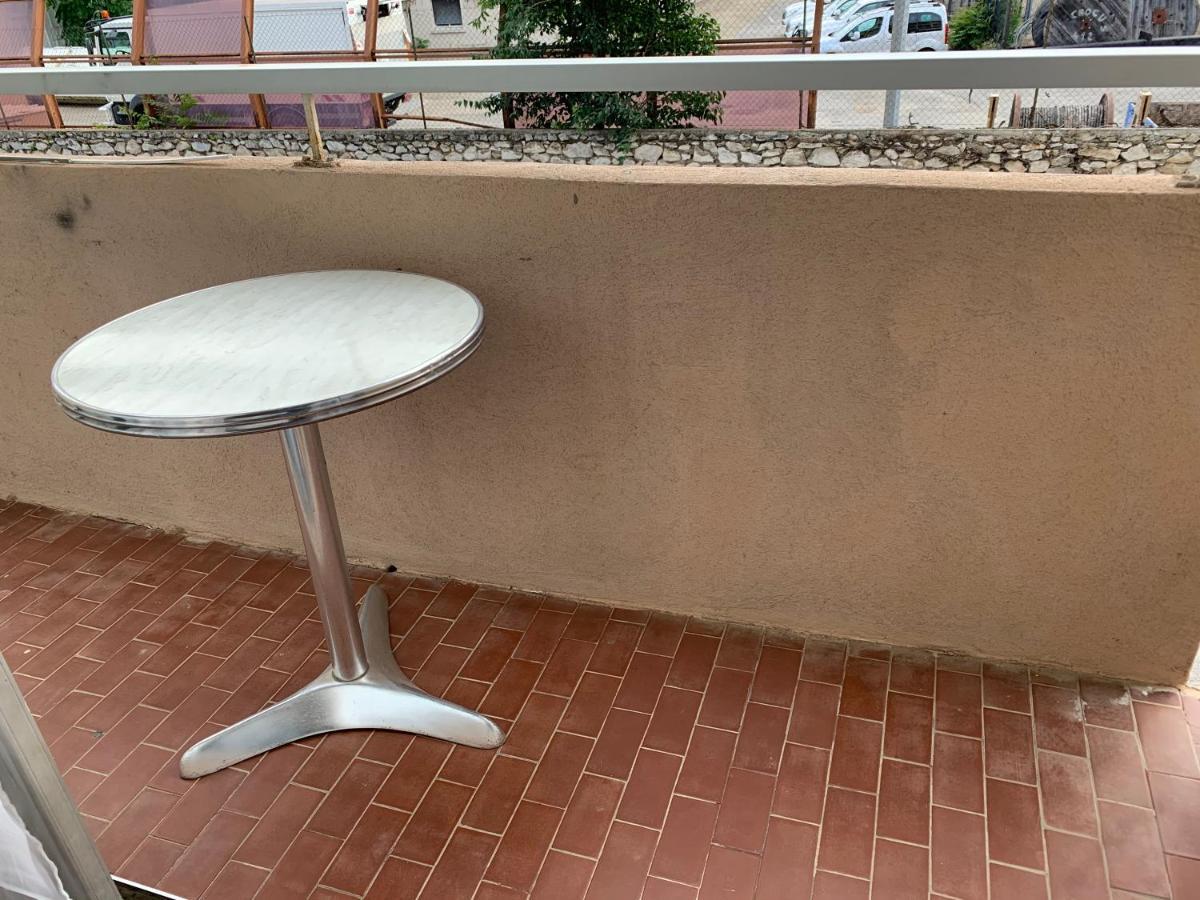 Nimes Studio Les Lavandes Parking Securise Appartement Buitenkant foto